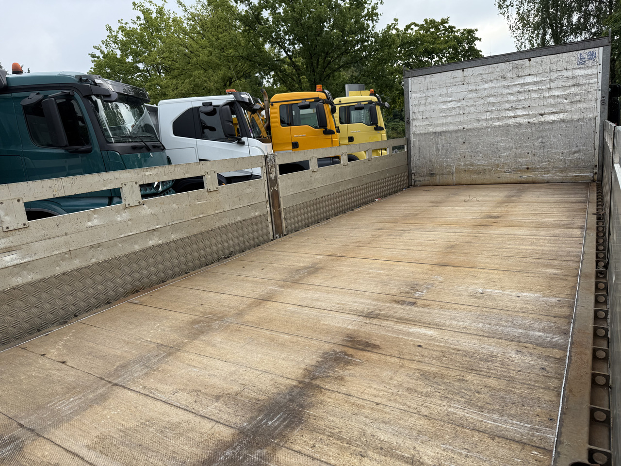 Scania P410 4X2 Palfinger PK 13001 - Camion platformă, Camion cu macara: Foto 3 Scania P410 4X2 Palfinger PK 13001 - Camion platformă, Camion cu macara: Foto 3