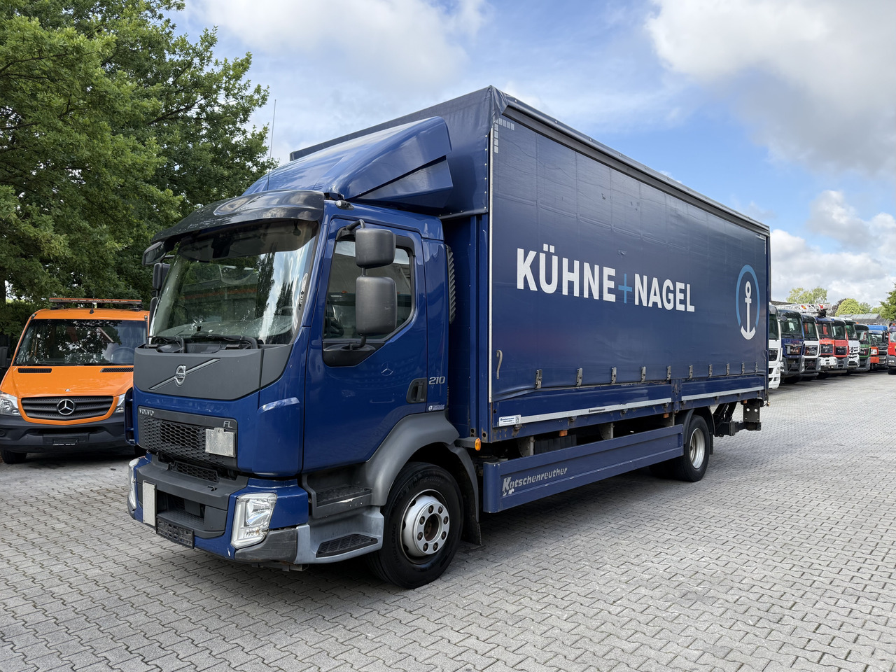 Volvo FL210 14 Tonner - Camion cu prelată: Foto 1 Volvo FL210 14 Tonner - Camion cu prelată: Foto 1