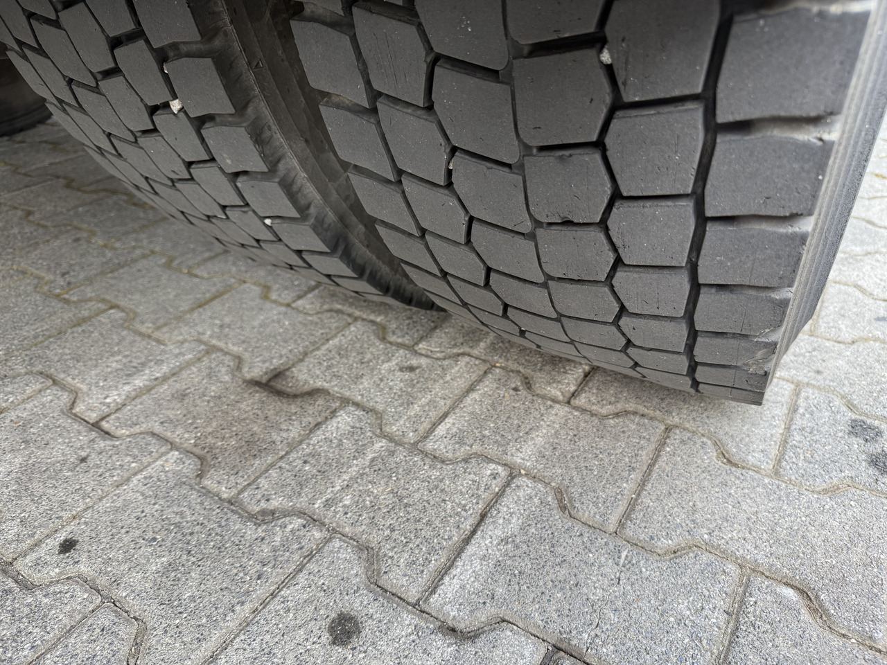 Volvo FL250.18 Carrier Supra 850Mt - Camion frigider: Foto 3 Volvo FL250.18 Carrier Supra 850Mt - Camion frigider: Foto 3