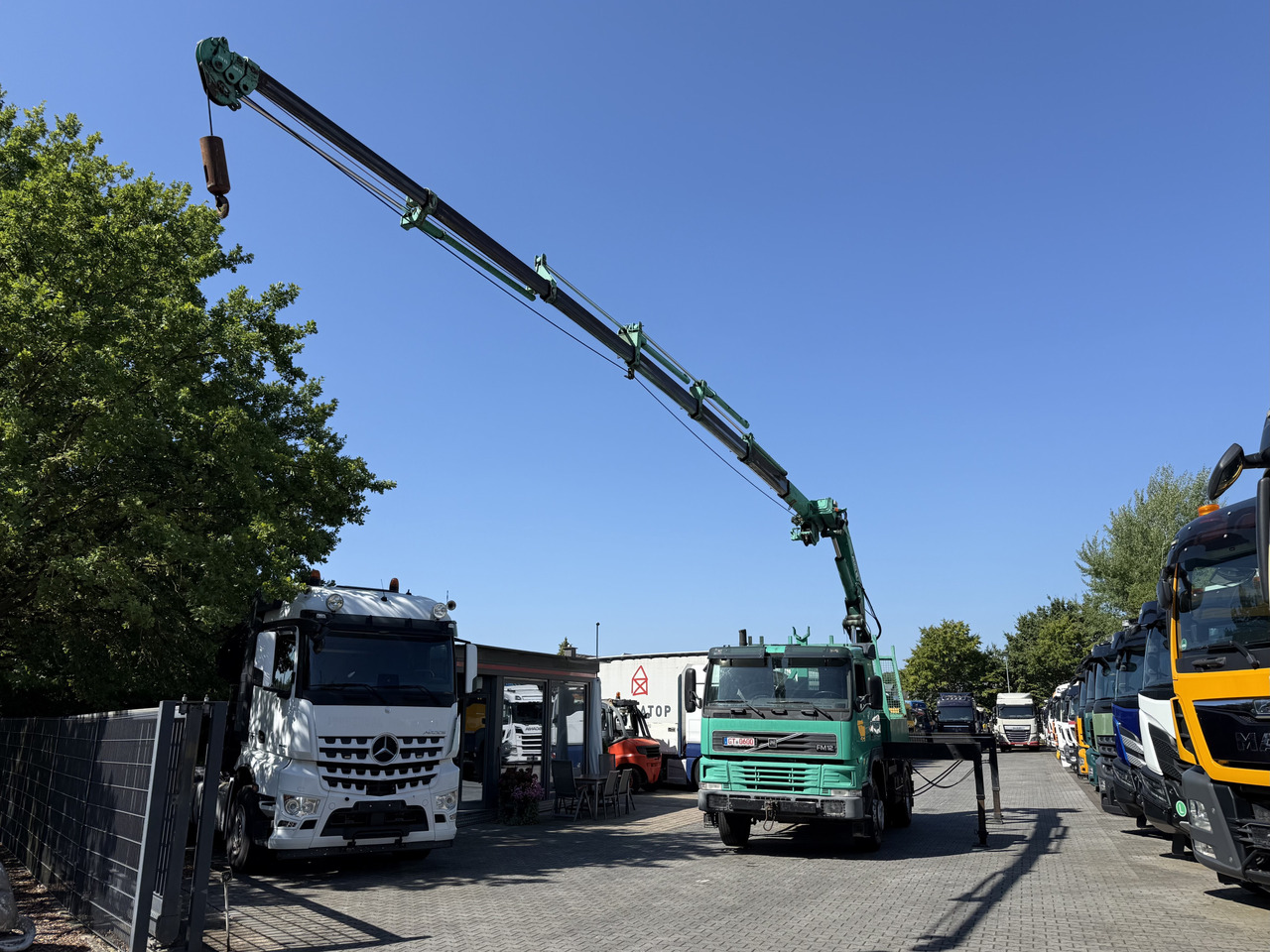 Camion cu macara Volvo FM12 420 4X4 Kran MKG 300 bis 24 Meter: Foto 8