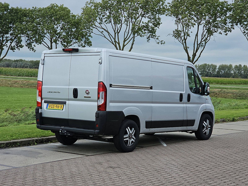 Fiat Ducato 33 2.3 AC AUTOMAAT EURO6 - Autoutilitară compactă: Foto 3 Fiat Ducato 33 2.3 AC AUTOMAAT EURO6 - Autoutilitară compactă: Foto 3