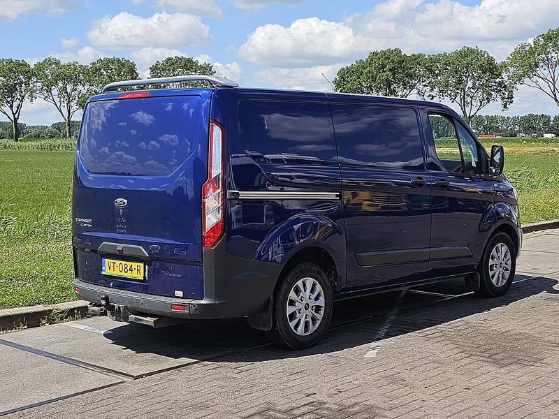 Ford Transit Custom 2.2 ac - Autoutilitară compactă: Foto 3 Ford Transit Custom 2.2 ac - Autoutilitară compactă: Foto 3