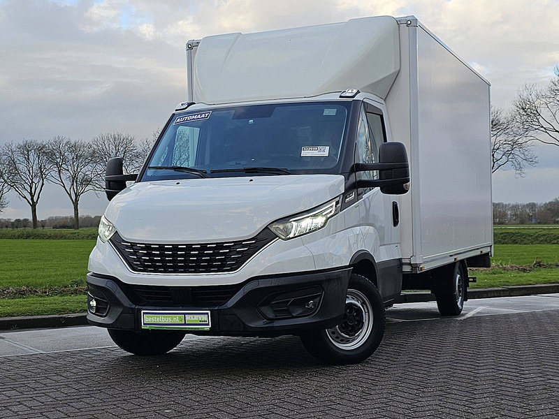 Iveco Daily 35 S ac automaat EURO6 - Autoutilitară box: Foto 1 Iveco Daily 35 S ac automaat EURO6 - Autoutilitară box: Foto 1