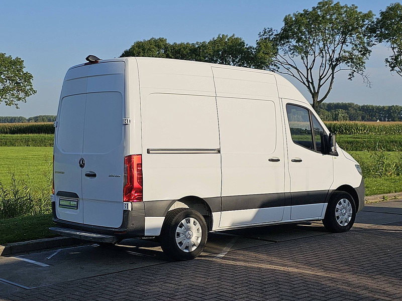 Mercedes-Benz Sprinter 214 CDI AUT. L1H2 - Autoutilitară compactă: Foto 3 Mercedes-Benz Sprinter 214 CDI AUT. L1H2 - Autoutilitară compactă: Foto 3