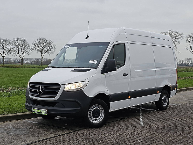 Mercedes-Benz Sprinter 311 CDI 37 AUT. L2H2 - Autoutilitară compactă: Foto 2 Mercedes-Benz Sprinter 311 CDI 37 AUT. L2H2 - Autoutilitară compactă: Foto 2