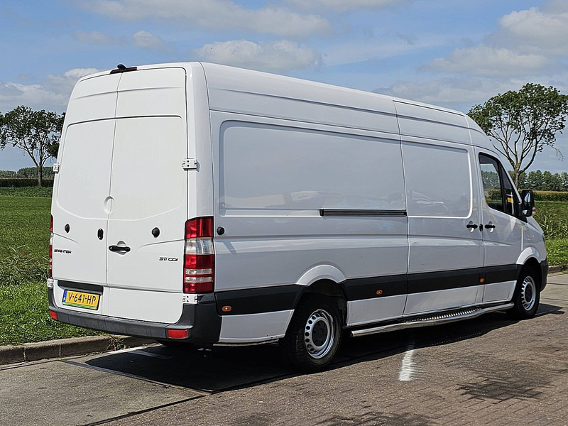 Mercedes-Benz Sprinter 311 CDI AUT. L3H2 - Dubă: Foto 3 Mercedes-Benz Sprinter 311 CDI AUT. L3H2 - Dubă: Foto 3