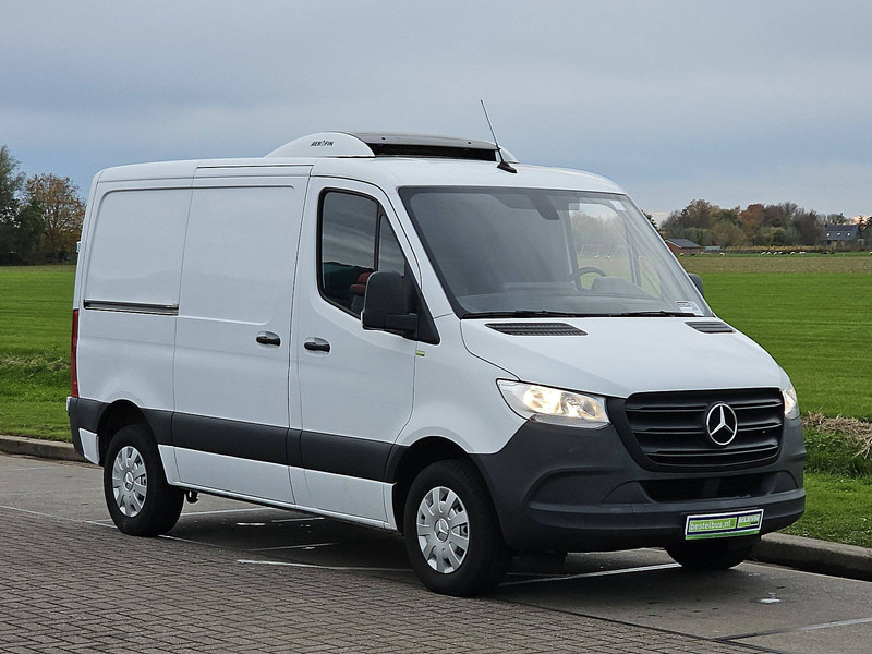Mercedes-Benz Sprinter 311 CDI FRIGO L1H1 - Autoutilitară frigorifica: Foto 5 Mercedes-Benz Sprinter 311 CDI FRIGO L1H1 - Autoutilitară frigorifica: Foto 5