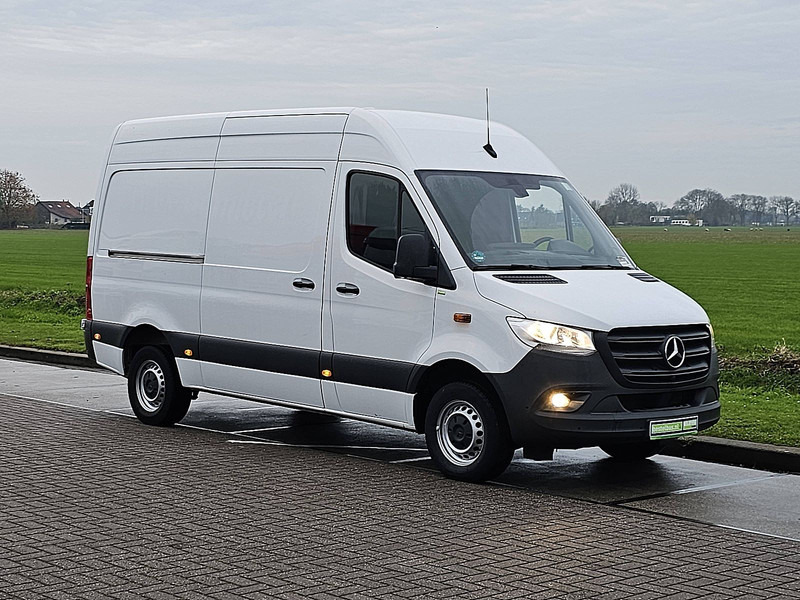 Mercedes-Benz Sprinter 317 L2H2 Mbux Navi RWD! - Dubă: Foto 5 Mercedes-Benz Sprinter 317 L2H2 Mbux Navi RWD! - Dubă: Foto 5