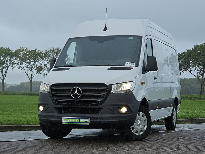 Mercedes-Benz Sprinter 317 L2H2 Navi RWD - Dubă: Foto 1 Mercedes-Benz Sprinter 317 L2H2 Navi RWD - Dubă: Foto 1