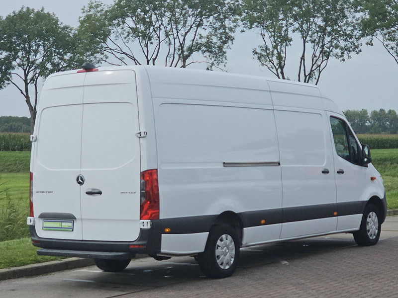 Mercedes-Benz Sprinter 317 L3H2 Maxi Mbux Euro6 - Dubă: Foto 3 Mercedes-Benz Sprinter 317 L3H2 Maxi Mbux Euro6 - Dubă: Foto 3