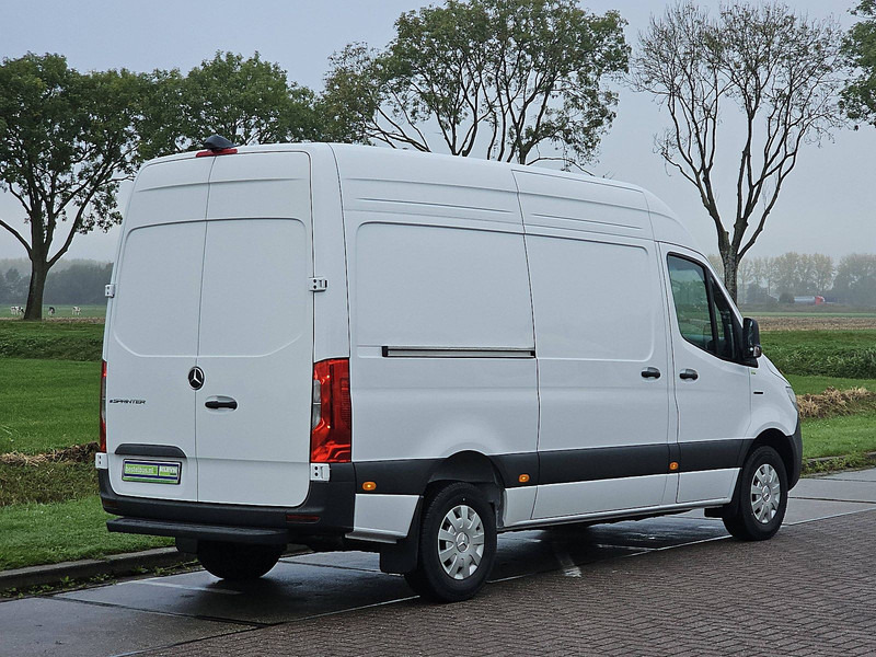 Mercedes-Benz eSprinter 320 L2H2 81kWh Nieuw - Dubă, Autoutilitară electrică: Foto 3 Mercedes-Benz eSprinter 320 L2H2 81kWh Nieuw - Dubă, Autoutilitară electrică: Foto 3