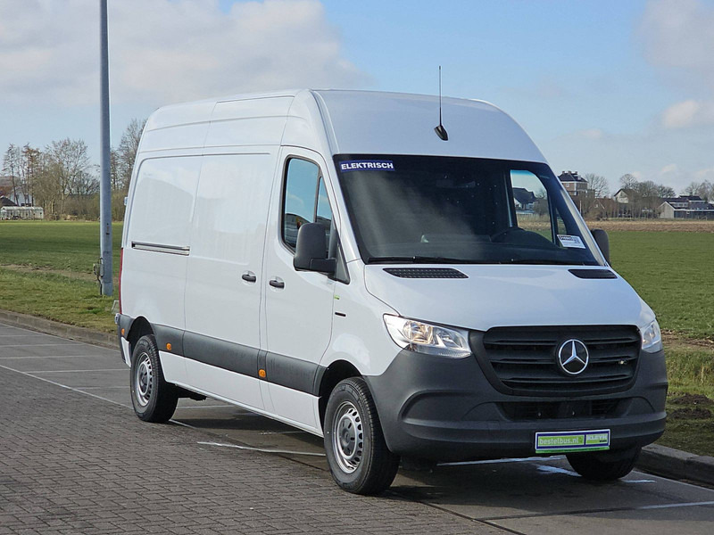 Mercedes-Benz eSprinter L2H2 41kWh DEMO! - Dubă, Autoutilitară electrică: Foto 5 Mercedes-Benz eSprinter L2H2 41kWh DEMO! - Dubă, Autoutilitară electrică: Foto 5
