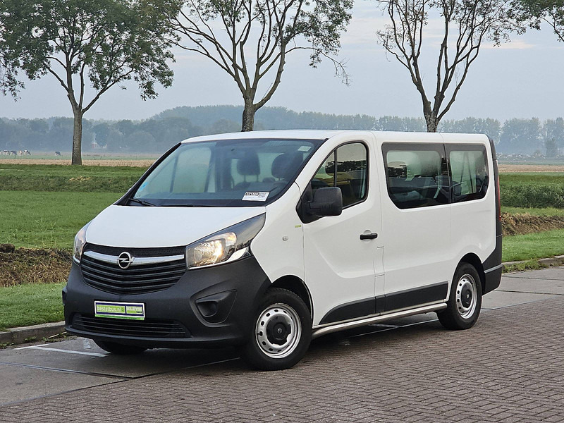 Opel Vivaro 1.6 L1 Combi 9p Airco - Microbuz, Transport persoane: Foto 2 Opel Vivaro 1.6 L1 Combi 9p Airco - Microbuz, Transport persoane: Foto 2
