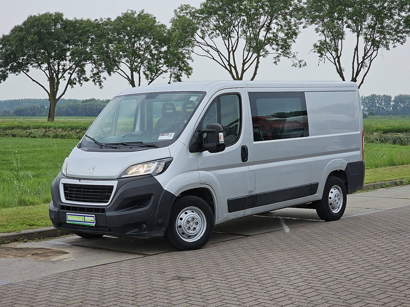 Peugeot Boxer 2.2 HDI DC EURO6 - Dubă: Foto 2 Peugeot Boxer 2.2 HDI DC EURO6 - Dubă: Foto 2