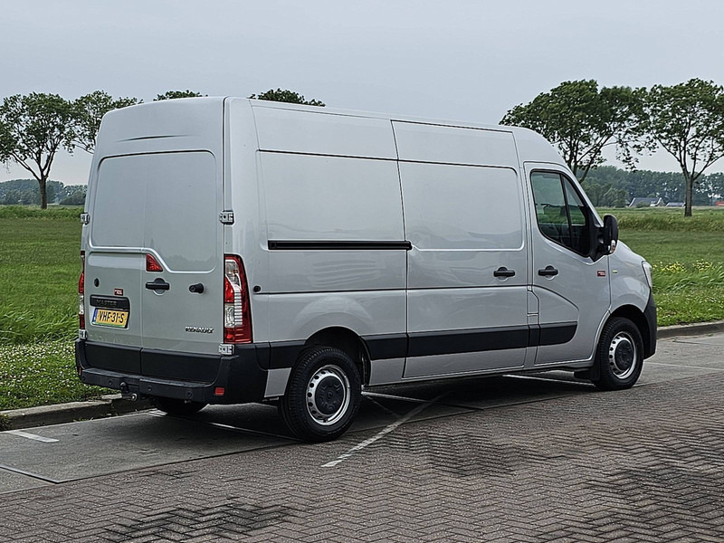 Renault Master 2.3 DCI 150 AUT. L2H2 - Dubă: Foto 3 Renault Master 2.3 DCI 150 AUT. L2H2 - Dubă: Foto 3