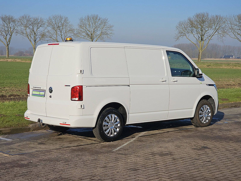 Volkswagen Transporter 2.0 TDI L1H1 4MOTION LED! - Autoutilitară compactă: Foto 3 Volkswagen Transporter 2.0 TDI L1H1 4MOTION LED! - Autoutilitară compactă: Foto 3