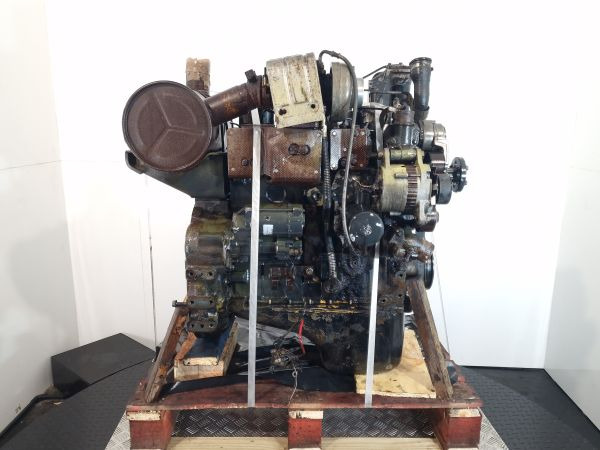 Komatsu/Cummins S4D102E-1/4BT3.9 Engine (Plant) - Motor pentru Utilaje constructii: Foto 4 Komatsu/Cummins S4D102E-1/4BT3.9 Engine (Plant) - Motor pentru Utilaje constructii: Foto 4