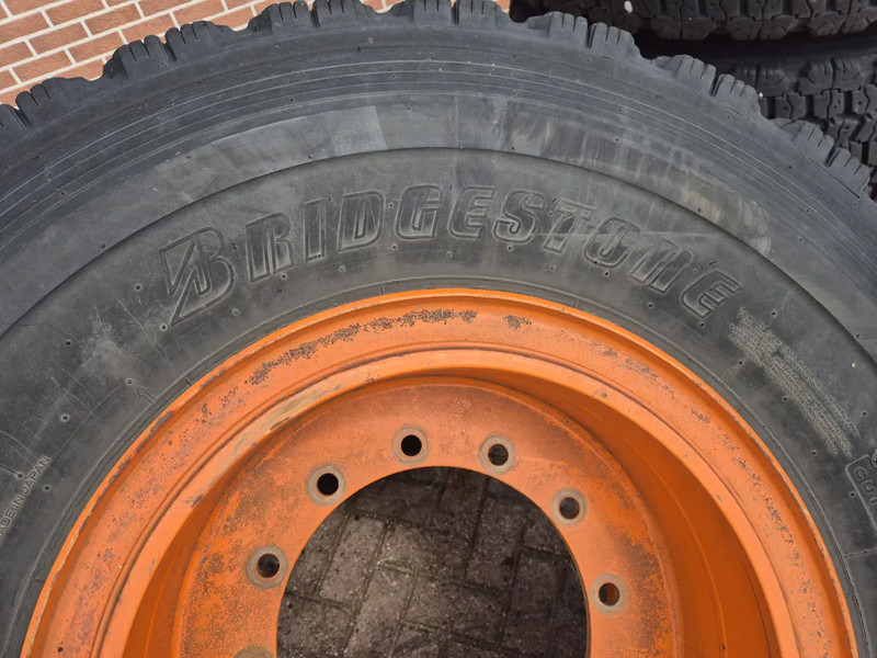 Bridgestone 20.5R25 - Anvelopă: Foto 5 Bridgestone 20.5R25 - Anvelopă: Foto 5