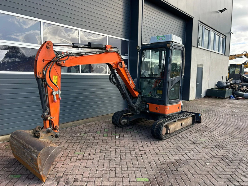 Hitachi ZX38U-5A CLR - Mini excavator: Foto 1 Hitachi ZX38U-5A CLR - Mini excavator: Foto 1
