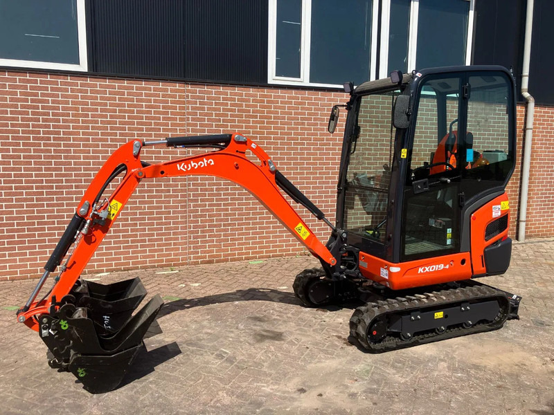 Kubota KX019 4 - Excavator pe şenile: Foto 1 Kubota KX019 4 - Excavator pe şenile: Foto 1