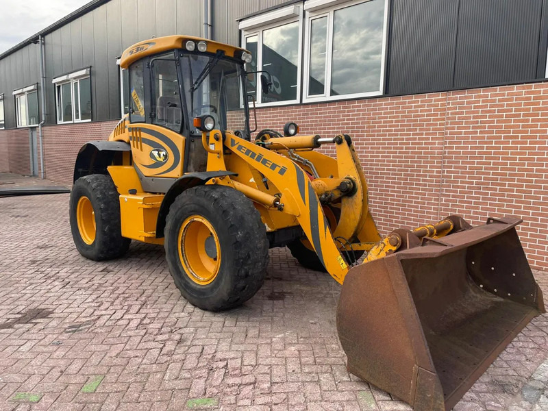 Venieri VF7.63B - Încărcător frontal pe pneuri: Foto 4 Venieri VF7.63B - Încărcător frontal pe pneuri: Foto 4
