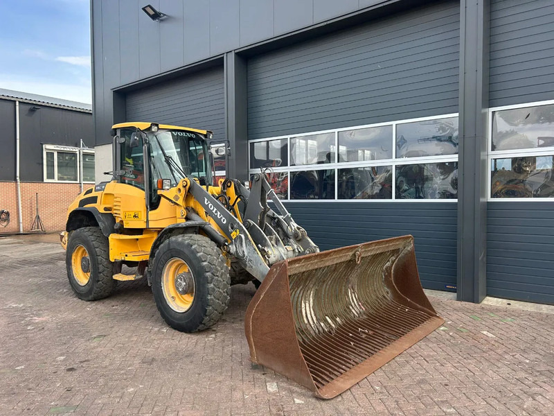 Volvo L45G - Încărcător frontal pe pneuri: Foto 3 Volvo L45G - Încărcător frontal pe pneuri: Foto 3