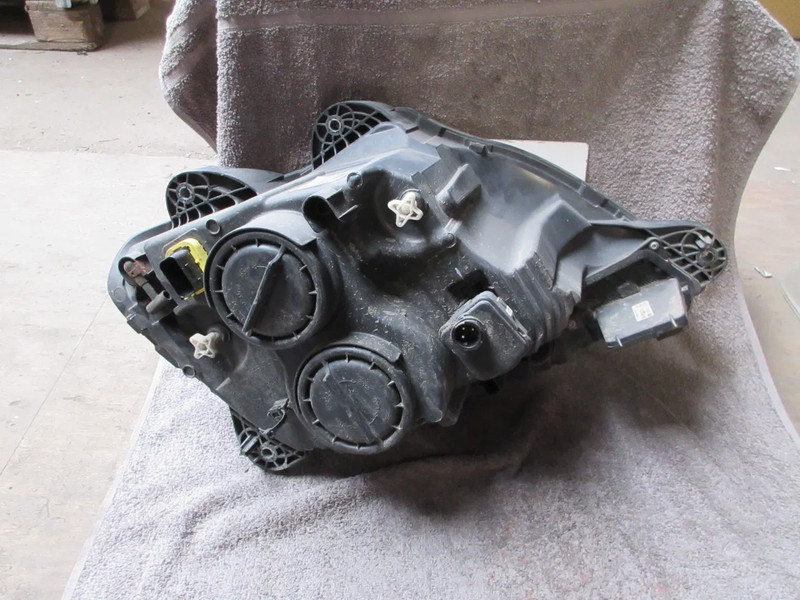 DAF 1939777 KOPLAMP DAF XF CF LINKS EURO 6 - Far pentru Camion: Foto 4 DAF 1939777 KOPLAMP DAF XF CF LINKS EURO 6 - Far pentru Camion: Foto 4