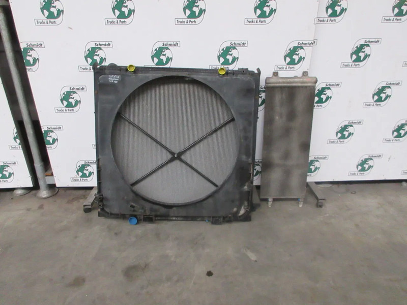 DAF 2125896 RADIATEUR DAF XF 460 EURO 6 - Radiator pentru Camion: Foto 3 DAF 2125896 RADIATEUR DAF XF 460 EURO 6 - Radiator pentru Camion: Foto 3