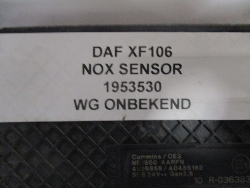DAF XF 106 1953530 NOX SENSOR - Sistem electric pentru Camion: Foto 2 DAF XF 106 1953530 NOX SENSOR - Sistem electric pentru Camion: Foto 2