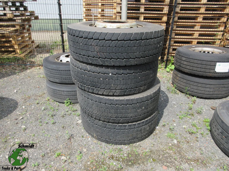 Goodyear 315/ 60 R 22.5 ACHTERBANDEN 4 X MET STAAL WIEL - Anvelopă pentru Camion: Foto 1 Goodyear 315/ 60 R 22.5 ACHTERBANDEN 4 X MET STAAL WIEL - Anvelopă pentru Camion: Foto 1