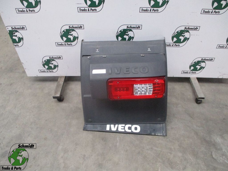Iveco 5802240296 //41299389/ 41299388 RECHTS LAMP EN SPATBORSMET LED S WAY MODEL 2021 - Coada lumini pentru Camion: Foto 1 Iveco 5802240296 //41299389/ 41299388 RECHTS LAMP EN SPATBORSMET LED S WAY MODEL 2021 - Coada lumini pentru Camion: Foto 1