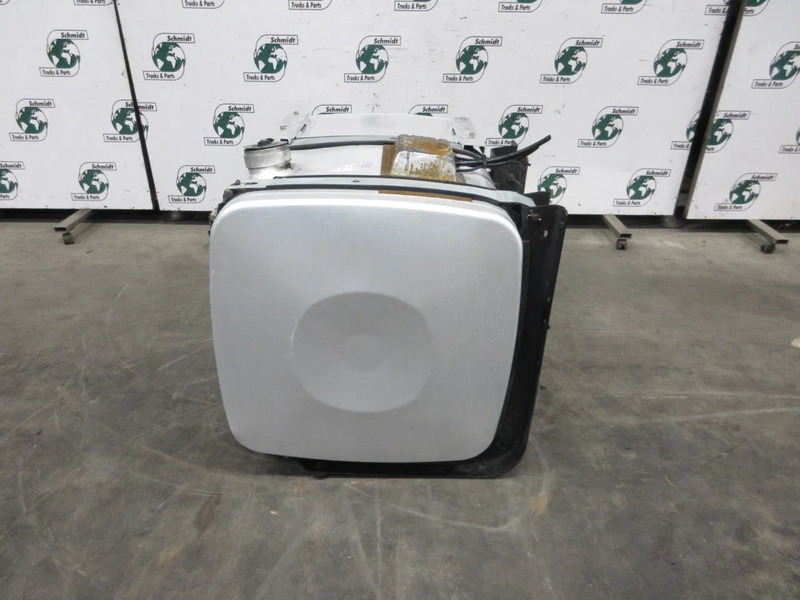 Iveco 81.12201-5839 // 81.12201-5933 // 450 LITER MAN TGX TGS EURO 6 TANK MODEL 2018 - Rezervor combustibil pentru Camion: Foto 4 Iveco 81.12201-5839 // 81.12201-5933 // 450 LITER MAN TGX TGS EURO 6 TANK MODEL 2018 - Rezervor combustibil pentru Camion: Foto 4