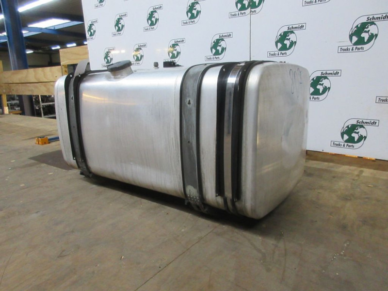 MAN TGX 81.12201-5835 / 5866 BRANDSTOFTANK 500L EURO 6 - Rezervor combustibil pentru Camion: Foto 3 MAN TGX 81.12201-5835 / 5866 BRANDSTOFTANK 500L EURO 6 - Rezervor combustibil pentru Camion: Foto 3