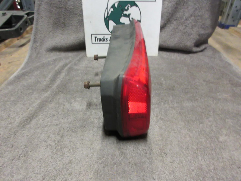 Mercedes-Benz A 003 554 17 03 ACHTERLAMP MERCEDES 1845 EURO 6 - Coada lumini pentru Camion: Foto 2 Mercedes-Benz A 003 554 17 03 ACHTERLAMP MERCEDES 1845 EURO 6 - Coada lumini pentru Camion: Foto 2