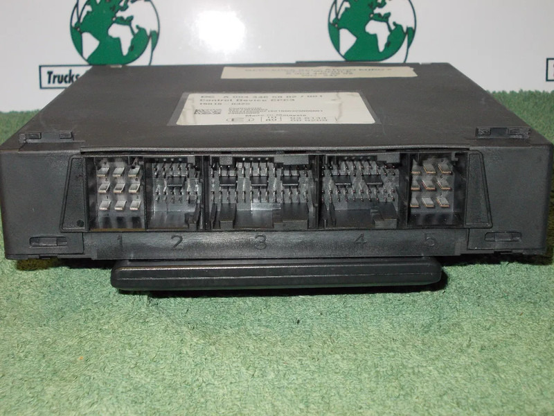 Mercedes-Benz A 004 446 58 02 CPC 3 MODULEN MERCEDES 1221 ATEGO EURO 6 - Sistem electric pentru Camion: Foto 2 Mercedes-Benz A 004 446 58 02 CPC 3 MODULEN MERCEDES 1221 ATEGO EURO 6 - Sistem electric pentru Camion: Foto 2