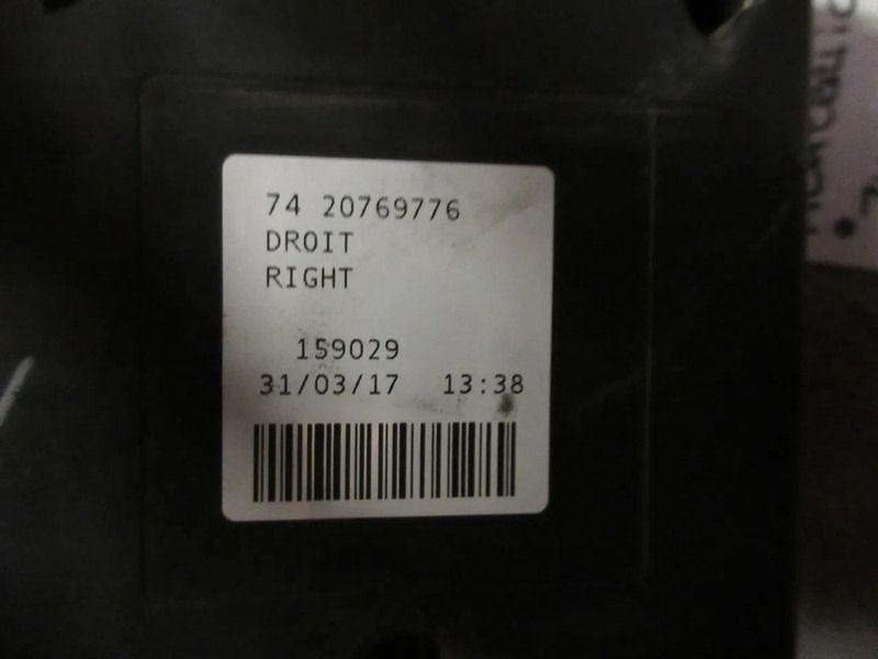 Renault 7420769776 ACHTERLAMP RENAULT T SERIE MODEL 2018 RECHTS - Coada lumini pentru Camion: Foto 5 Renault 7420769776 ACHTERLAMP RENAULT T SERIE MODEL 2018 RECHTS - Coada lumini pentru Camion: Foto 5