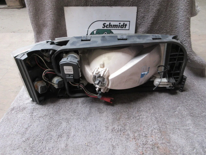 Scania 1732509 KOPLAMP SCANIA R420 EURO 5 LINKS - Far pentru Camion: Foto 3 Scania 1732509 KOPLAMP SCANIA R420 EURO 5 LINKS - Far pentru Camion: Foto 3