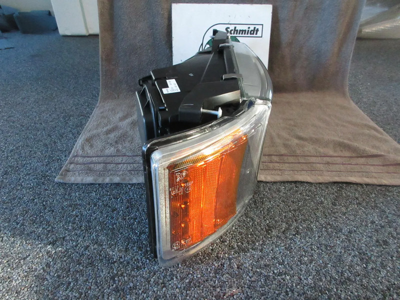 Scania 2416137 KOPLAMP SCANIA NIEUWE OP VOORRAAD R 450 EURO 6 RECHTS - Far pentru Camion: Foto 2 Scania 2416137 KOPLAMP SCANIA NIEUWE OP VOORRAAD R 450 EURO 6 RECHTS - Far pentru Camion: Foto 2