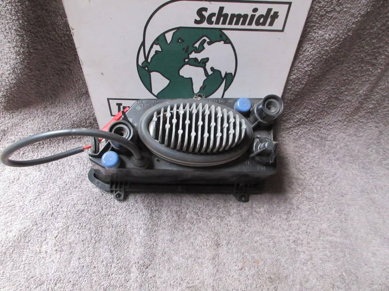 Scania 2552709 MISTLAMP SCANIA MODEL 2021 RECHTS R 410 - Far anticeata pentru Camion: Foto 4 Scania 2552709 MISTLAMP SCANIA MODEL 2021 RECHTS R 410 - Far anticeata pentru Camion: Foto 4