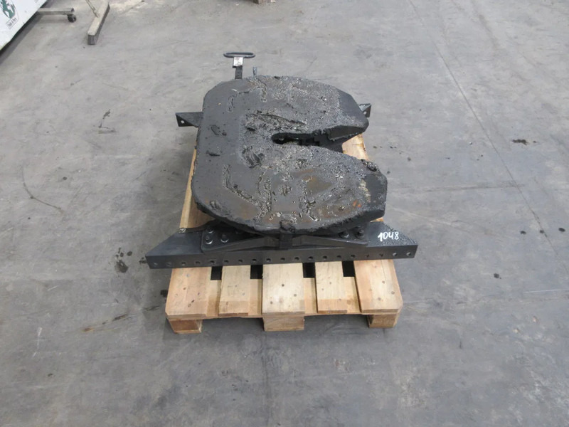 Volvo 21587522 // SAF HOLLAND G50-X D 152,3 U20,0 SK-S 3620 21587522 // SAF HOLLAND G50-X D 152,3 U20,0 SK-S 3620 MODEL 2023 - Şa cuplare pentru Camion: Foto 3 Volvo 21587522 // SAF HOLLAND G50-X D 152,3 U20,0 SK-S 3620 21587522 // SAF HOLLAND G50-X D 152,3 U20,0 SK-S 3620 MODEL 2023 - Şa cuplare pentru Camion: Foto 3