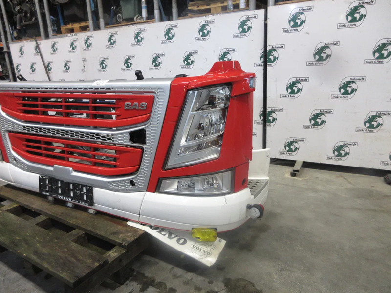 Volvo 22239219 // 22239217 // 84172098 COMPLETEN VOOR KOP VOLVO FM 420 EURO 6 - Bară de protecție pentru Camion: Foto 2 Volvo 22239219 // 22239217 // 84172098 COMPLETEN VOOR KOP VOLVO FM 420 EURO 6 - Bară de protecție pentru Camion: Foto 2