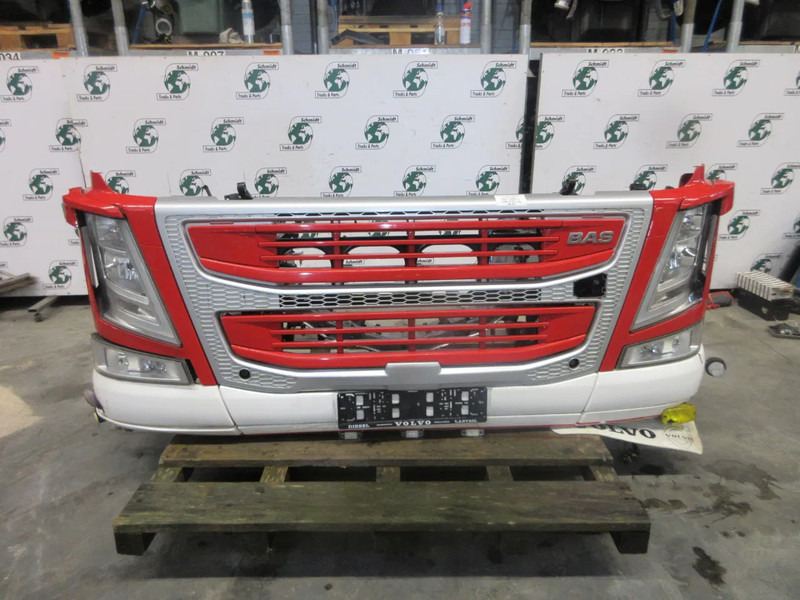 Volvo 22239219 // 22239217 // 84172098 COMPLETEN VOOR KOP VOLVO FM 420 EURO 6 - Bară de protecție pentru Camion: Foto 4 Volvo 22239219 // 22239217 // 84172098 COMPLETEN VOOR KOP VOLVO FM 420 EURO 6 - Bară de protecție pentru Camion: Foto 4