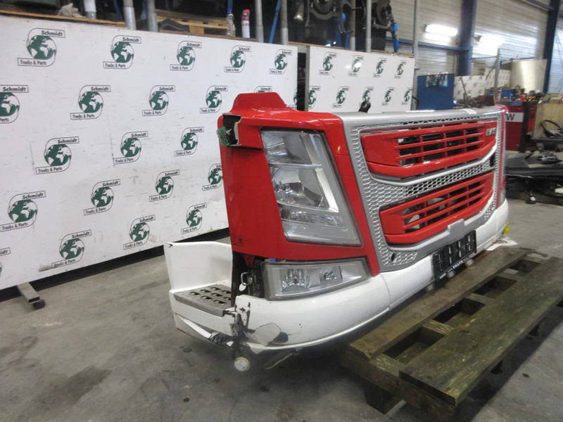 Volvo 22239219 // 22239217 // 84172098 COMPLETEN VOOR KOP VOLVO FM 420 EURO 6 - Bară de protecție pentru Camion: Foto 3 Volvo 22239219 // 22239217 // 84172098 COMPLETEN VOOR KOP VOLVO FM 420 EURO 6 - Bară de protecție pentru Camion: Foto 3