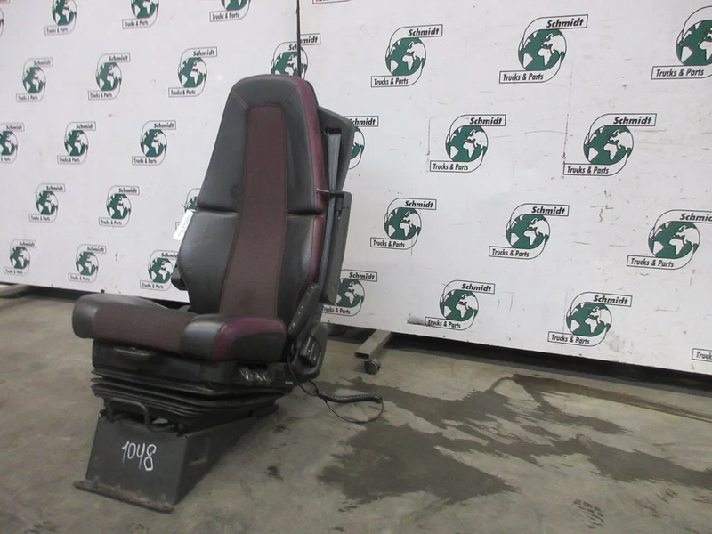 Volvo 23766412 // 23764396 STOELEN SET LUCHTGEVEERT R+L FM MODEL 2023 - Scaun pentru Camion: Foto 3 Volvo 23766412 // 23764396 STOELEN SET LUCHTGEVEERT R+L FM MODEL 2023 - Scaun pentru Camion: Foto 3