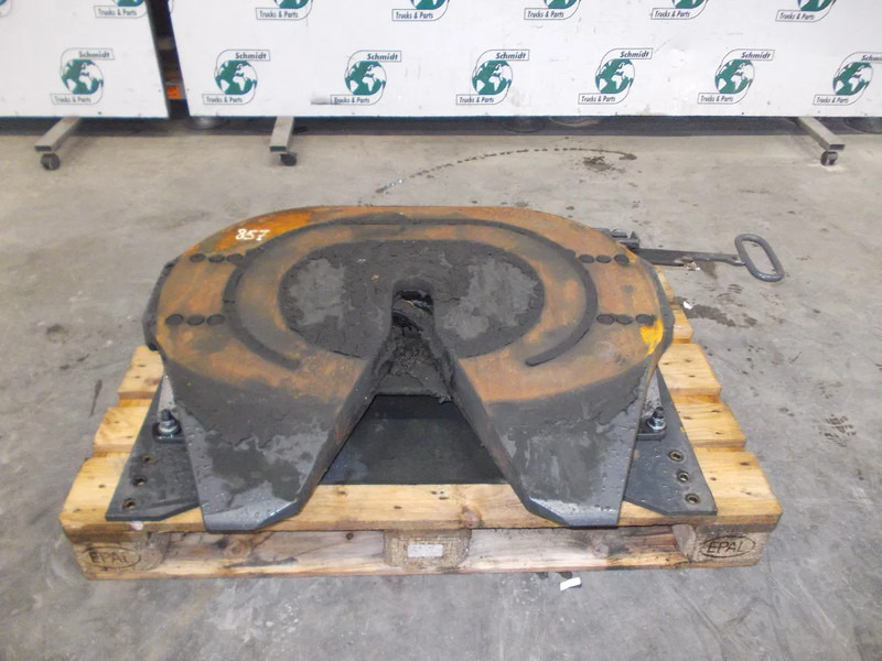 Volvo 3172647 // JOST / JSK37C185Z // D 152 // U20 3172647 // JOST / JSK37C185Z // D 152 // U20 VOLVO FM 420 EURO 6 - Şa cuplare pentru Camion: Foto 4 Volvo 3172647 // JOST / JSK37C185Z // D 152 // U20 3172647 // JOST / JSK37C185Z // D 152 // U20 VOLVO FM 420 EURO 6 - Şa cuplare pentru Camion: Foto 4