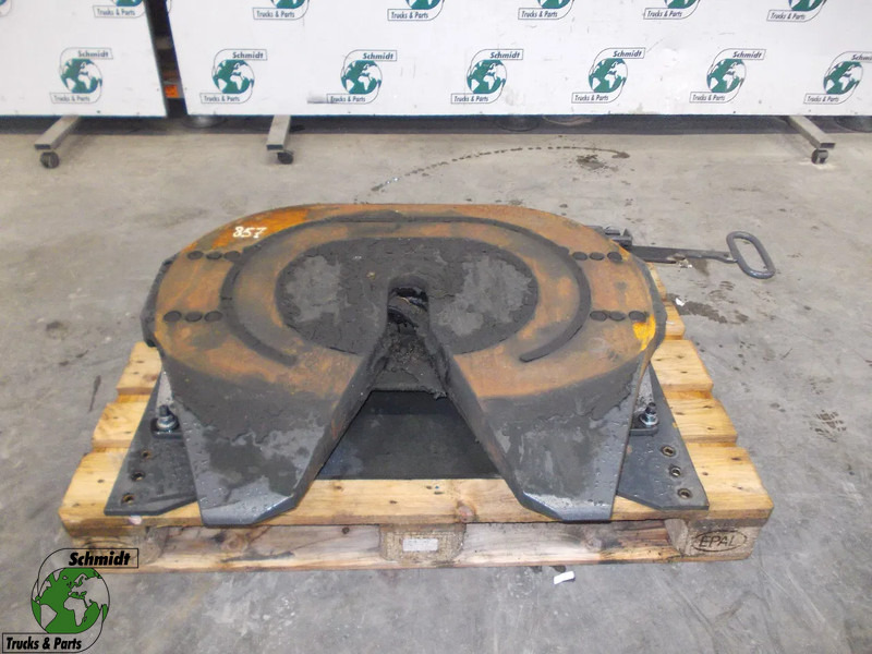 Volvo 3172647 // JOST / JSK37C185Z // D 152 // U20 3172647 // JOST / JSK37C185Z // D 152 // U20 VOLVO FM 420 EURO 6 - Şa cuplare pentru Camion: Foto 1 Volvo 3172647 // JOST / JSK37C185Z // D 152 // U20 3172647 // JOST / JSK37C185Z // D 152 // U20 VOLVO FM 420 EURO 6 - Şa cuplare pentru Camion: Foto 1