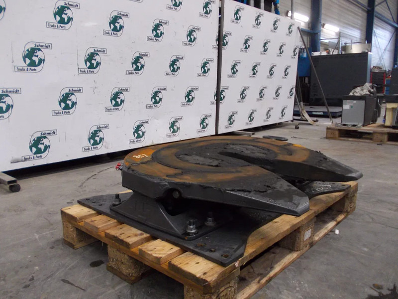 Volvo 3172647 // JOST / JSK37C185Z // D 152 // U20 3172647 // JOST / JSK37C185Z // D 152 // U20 VOLVO FM 420 EURO 6 - Şa cuplare pentru Camion: Foto 3 Volvo 3172647 // JOST / JSK37C185Z // D 152 // U20 3172647 // JOST / JSK37C185Z // D 152 // U20 VOLVO FM 420 EURO 6 - Şa cuplare pentru Camion: Foto 3