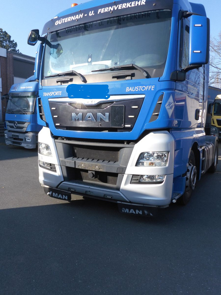 MAN TGX 18.440 Top Zustand Reifen 70 % Euro 6 - Cap tractor: Foto 3 MAN TGX 18.440 Top Zustand Reifen 70 % Euro 6 - Cap tractor: Foto 3