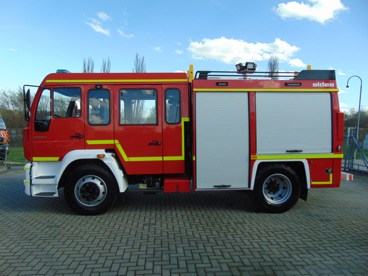 MAN LE250B SIDES - Autospeciala de stins incendii: Foto 5 MAN LE250B SIDES - Autospeciala de stins incendii: Foto 5
