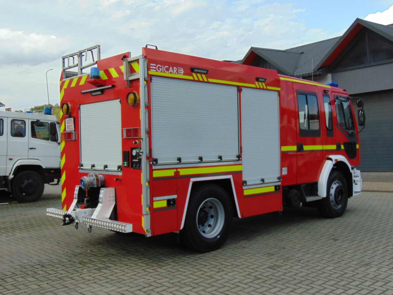 RENAULT Premium 260 GICAR - Autospeciala de stins incendii: Foto 4 RENAULT Premium 260 GICAR - Autospeciala de stins incendii: Foto 4